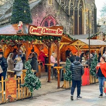 Christmas In Cardiff (Late Return)